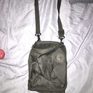 Small shoulder strap bag
